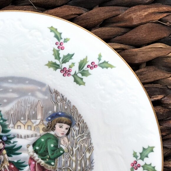 Royal Doulton Christmas Plate 1979 - Picture 6 of 9